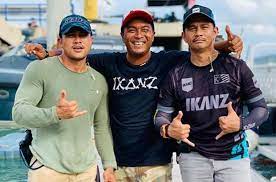 Tiada apa yang diharapkan oleh fauziah nawi selain memohon allah selamatkan anaknya, pitt hanif yang hilang semasa memancing. Dia Memancing Bersama Kawan Dapat Ikan Dan Selepas Itu Bot Terbalik Anak Fauziah Nawi Dikhuatiri Lemas Hiburan Mstar