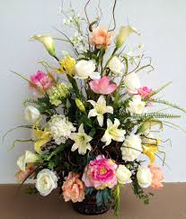 Exotic tropical silk floral arrangement. Pin By Floristeria Musgo On Designed By Arcadia Floral Floral Arrangements Spring Flower Arrangements Tropical Floral Arrangements