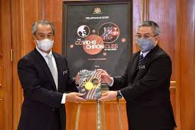 Malaysia chronicle is your place to speak up on politics, business & social issues. Pm Launches Book The Covid 19 Chronicles Of Malaysia Second Edition