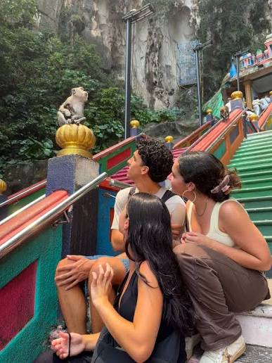 48 horas en Kuala Lumpur para darle una sorpresa a la tonta de Daniela que  siempre se las apaña para enterarse💩❤️ y ultimas vacaciones antes de  trabajar en las minas…