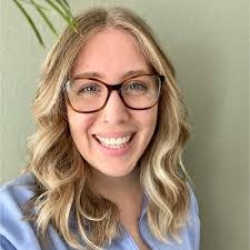 Rosalyn Carey's Instagram, Twitter & Facebook