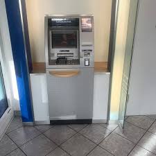 Deutsche bank heeft geen eigen atm's, maar u kunt gebruikmaken van elke atm van een andere bank. Deutsche Bank Hurth Nordrhein Westfalen
