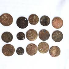 Als sonderform war die kastenottomane mit klappbarer sitzfläche und darunter befindlichem stauraum bekannt. Monedha Te Vjetra Turke Otomane Prizren