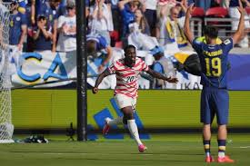 Folarin Balogun recibe tarjeta roja en la victoria de EE. UU. sobre Bosnia en el Mundial 2026
