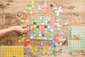 With games for large and small groups, everyone from kids to adults can play these fun christmas games. Greeting Cards Party Supply Picture Me After Dinner Party Game Games Family Tabletop Party Supplies