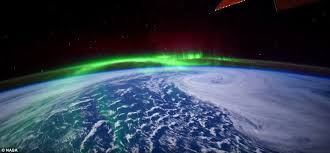 Stunning 4k Timelapse From Iss Shows Auroras Lighting Up Earth Aurora Borealis From Space Aurora Aurora Borealis