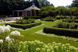 Rose garden design ideas for beginners. A Modern Farm House Formal Rose Garden And Pool House Traditional Garden Chicago By Mariani Landscape Houzz Uk