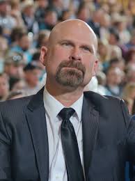 VA top employees who work to find Veterans work