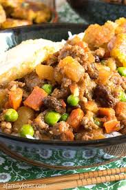 Filipino Picadillo A Delicious One Skillet Dinner Made With Ground Beef Potatoes Rai Beef Bourguignon Ground Beef Filipino Recipe Ground Beef And Potatoes