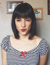 20 Hairstyles For Short Straight Hair With Bangs Attraktive Frisuren Straight Hairstyles Short Dark Hair Short Straight Hair