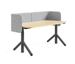 Le bureau réglable en hauteur, justement parce qu'il se règle en hauteur, fait toute la différence. Flex Bureau Reglable En Hauteur Architonic