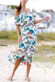 They wear short sleeves when its hot, and they usually dress casual. What To Wear In Jamaica