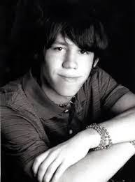 Kelly Clemons's Instagram, Twitter & Facebook