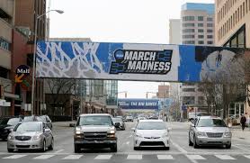 The first ncaa basketball tournament took place in 1939 in evanston, illinois. At N C A A Tournaments Unequal Facilities For Women The New York Times