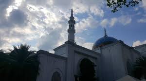 Jalan lembbah perdana, 50480 kuala lumpur, wilayah persekutuan kuala lumpur. 1 Of The Mosques In Kl That Welcomed Non Muslim Visitors Review Of Al Bukhari Foundation Mosque Kuala Lumpur Malaysia Tripadvisor