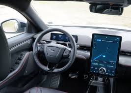 Find out in our full reivew! Ford Mustang Mach E Mit Galopp Ins Elektrozeitalter Ace