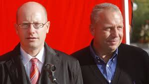 Vystudoval střední průmyslovou školu hornickou a v červnu 2009 soukromou vysokou školu bankovní. Sobotka U Paroubkova Kmotra Je To Moje Strana Rika Aktualne Cz