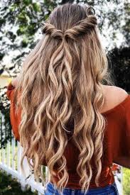 Most Current Cost Free Homecoming Hairstyles Simple Popular Each Gal Goals To Are The Homecoming Queen To Bop The In 2021 Prom Hair Down Hair Styles Long Hair Styles