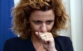 È della senatrice barbara lezzi. Barbara Lezzi Contro L Espulsione Dal Movimento Cinque Stelle Mi Candido Al Direttivo Il Tempo