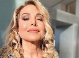 Anche durante le vacanze barbara d'urso è molto presente su instagram. Barbara D Urso Instagram Esagerata In Lingerie Davanzale Esplosivo Che Miracolo Che Sei