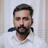 700+ perfiles de «Clint ....»