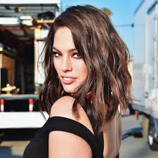What Should I Do With My Hair 11 Boring Hair Hacks From Celebs I Am Co Short Shag Hairstyles Shag Hairstyles Boring Hair