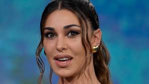 Llevo tu luz y tu olor x donde quiera que vaya. Belen Rodriguez And Antonino The First Romantic Couple Photo On Instagram