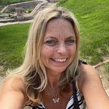 Fitting into my husband's yiayia's wedding dress after weight loss