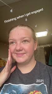 Dana Pettit's Instagram, Twitter & Facebook