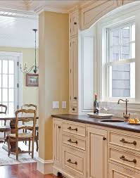 Might Have Just Found My New Paint Color For Our Kitchen Great List Of Bm Colors W Kitchen Paint Colors Painting Kitchen Cabinets Paint Colors Benjamin Moore