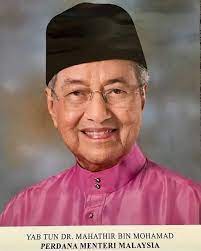 Senarai nama perdana menteri serta bekas perdana menteri malaysia ini mengandungi nama penuh, gambar, tarikh lahir serta tarikh meninggal dunia, gelaran, dan tarikh mula serta tamat memegang jawatan. Gambar Rasmi Perdana Menteri Malaysia Ke 7 Semoga Allah Memberi Kesihatan Yang Baik Kepada Tun Dr Mahathir Parti Pribumi Bersatu Malaysia Ppbm Parlimen Balik Pulau Facebook