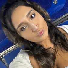 What is the recommended calorie and protein intake after bariatric surgery?