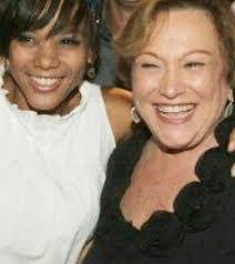 Doris Motta's Instagram, Twitter & Facebook