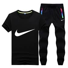 Nike套裝鑲邊簡約男款短袖t恤雙拉鏈口袋運動長褲三色選 Sweatshirts Fashion Pants