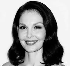 I turned 100 😅🎂, I baked myself a cake and now I want some good wishes  🎂❤️️❤🙏🙏