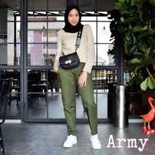 Warna khaki terbagi menjadi 2, yakni khaki terang/muda dan khaki gelap/tua. Celana Baggy Pants Warna Khaki Latte Beige Nude Ivory Dusty Pink White Navy Shopee Indonesia