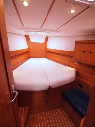 Explore full detailed information & find used wauquiez centurion boats for sale near me. Segelboot White Whale Yachtbrokers Jachtmakelaar Voor Verkoop Boot