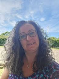 Who can do grey blending hair color in Bend, Oregon?