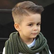 1001 ideen fur trendy frisuren fur jungs top trends fur 2019 in 2021 jungs frisuren jungs haarschnitte kurzhaarfrisuren jungs