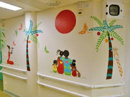 Il y a des enfants hospitalisés là, ils ont besoin de calme. L Afrique Et Ses Couleurs Hopital Des Enfants L Atelier De Rg