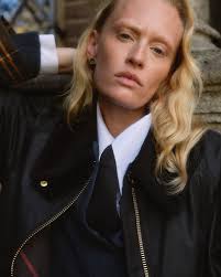 For Zalando 🤍 thank you for having me 🤍 Creative Director: Fiona Jane  Downie Art Director & AI Production: Anastasia Muna @ana.muna Producer:  Oskars Goba @oskars_go Photographer: Marta Mamon Talents: Luca Aimee @