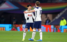 Mantan penyerang agen bola terpercaya arsenal ian wright menyarankan harry kane bertahan di tottenham hotspur setidaknya untuk satu tahun lagi. Kane And Son Make History During Tottenham Win Over Palace