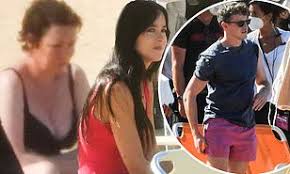 The normal people star announced the news on twitter on 28 august, by retweeting the hollywood reporter's maggie gyllenhaal will adapt elena ferrante's book 'the lost daughter' for her directorial debut. Olivia Colman Dakota Johnson And Paul Mescal Film Maggie Gyllenhaal S The Lost Daughter In Greece Daily Mail Online