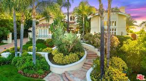 25408 Colette Way Calabasas Ca 91302 Zillow Luxury Homes Luxury Real Estate Calabasas