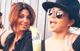 Thijs boontjes, roxeanne hazes ballade van de moord. Rachel Hazes Bevestigt Breuk Met Dochter Roxeanne Hazes