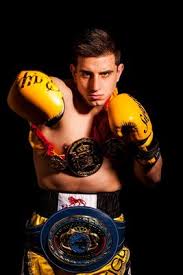 Las cosas que escribo aquí no representan mi perfil profesional. Sebastian Perez Latigo Boxer Page Tapology