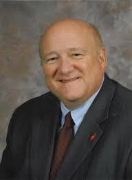 Ellis Holden's Instagram, Twitter & Facebook