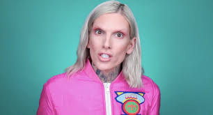 Jeffree star, урождённый джеффри линн стейнинджер (jeffrey lynn steininger) — американский певец, модель, стилист, диджей и визажист. All The Reasons Why Twitter Should Just Cancel Jeffree Star Permanently Film Daily