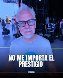 Hombre!!! Con Superman destruîstes el poco prestigio que tenías. Con tanto  ego concentrado y su clara energía femenina, yo creo que lo que dice, es lo  contrario. #Superman #JamesGunn