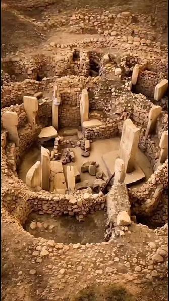 My trip to Türkiye this time had quite a history focus and we visited some  incredible places! One of these, Göbekli Tepe, is considered to be the  oldest known structure in the